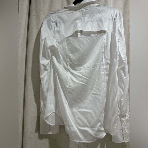 Lita by Ciara. Rare Cut Out Blouse/Shirt. Sz L. NWT - Picture 3 of 5